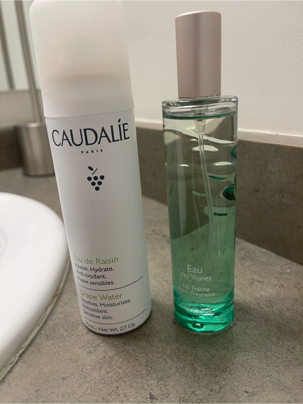 Caudalie Moisturizing Grape Water Spray — White and Green